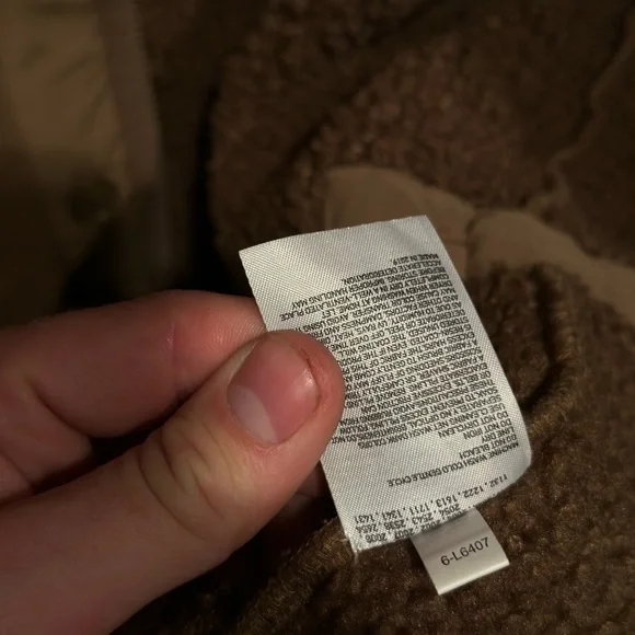 Uniqlo Tan Lightweight Shirt Jacket with Classic Design - Picture 5 of 5